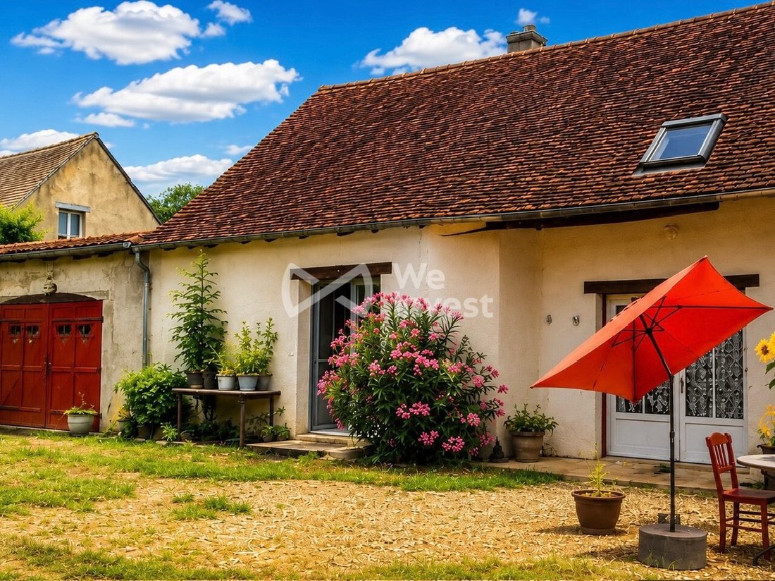 House in Neuille-le-Lierre, Centre-Val de Loire, France 1 - 18480977
