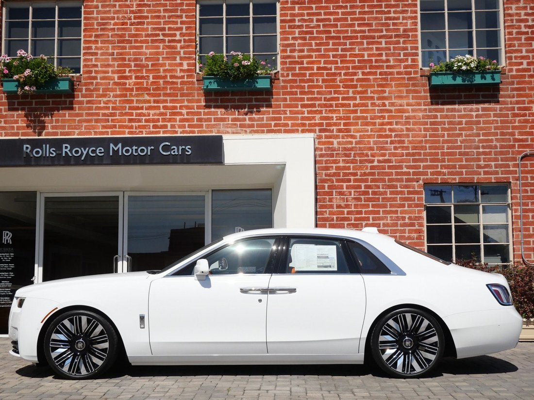Sedan in Beverly Hills, CA, United States 3 - 18481233