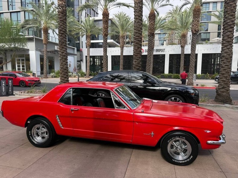Coupe in Glendale, United States 3 - 18481180