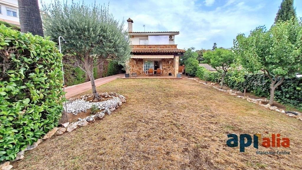 Villa in Premia de Dalt, Catalonia, Spain 4 - 18481342