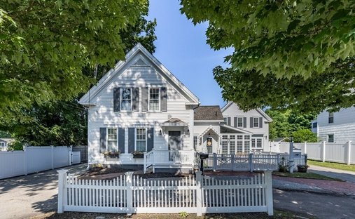 House in Abington, Massachusetts, United States 1