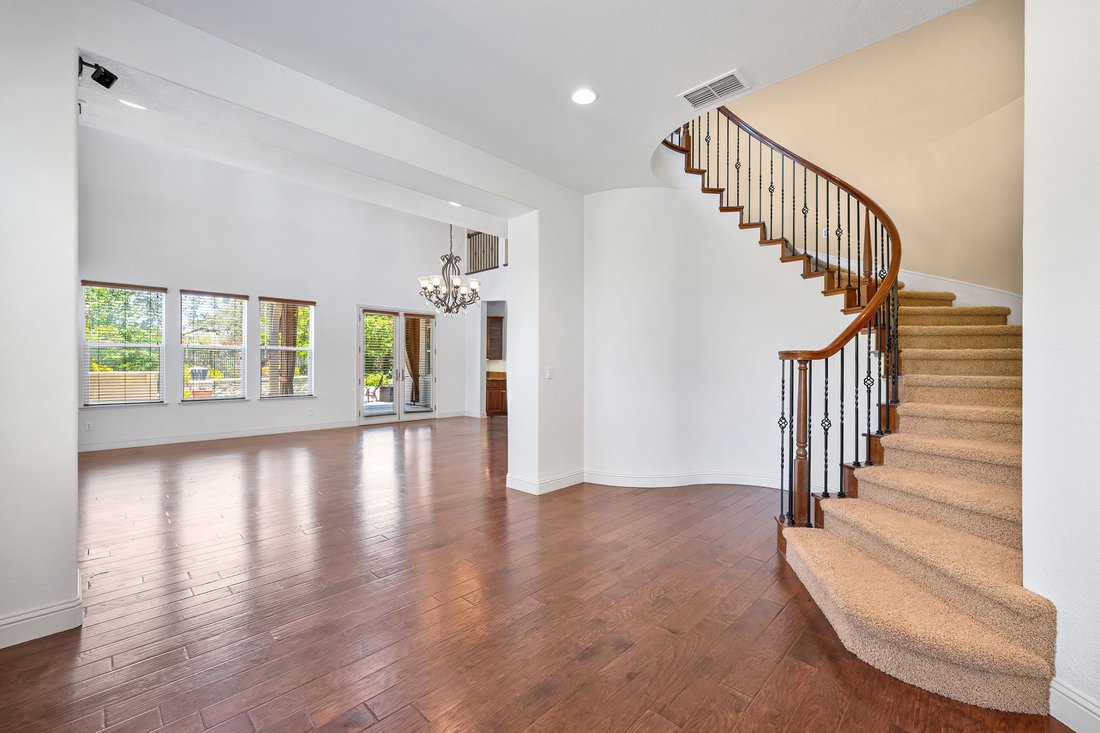 El Dorado Hills, California, United States 5 - 18481619