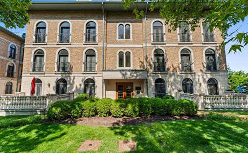 Condo in Clayton, Missouri, United States 1