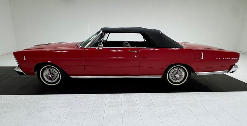 Cabriolet in Morgantown, United States 3 - 18481162