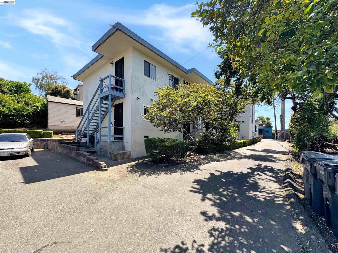 Oakland, California, United States 1 - 18481272