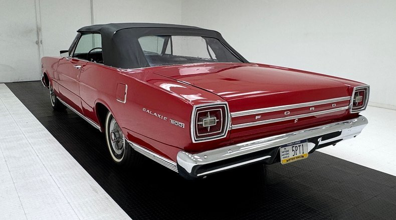 Cabriolet in Morgantown, United States 5 - 18481162