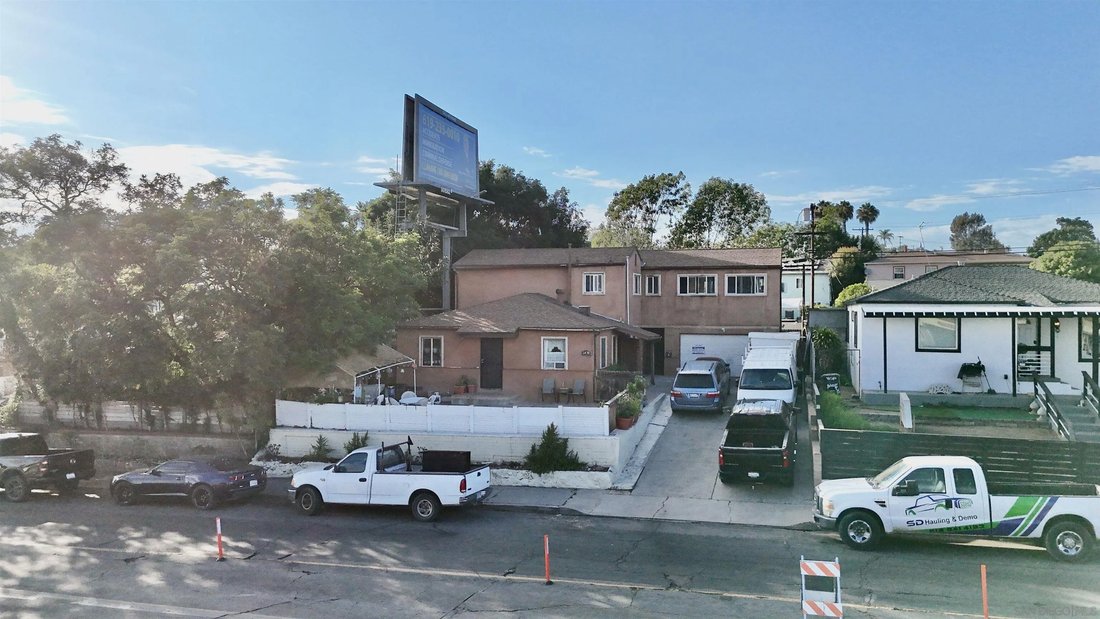 San Diego, California, United States 2 - 18481411