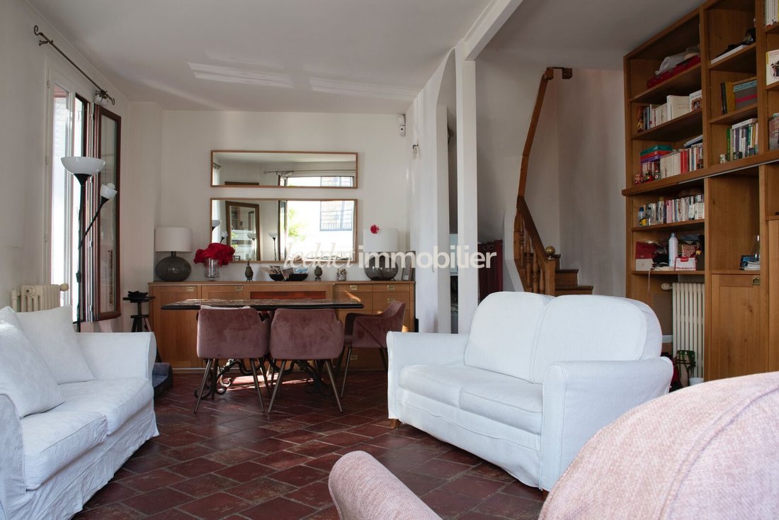 House in Rosiers-Les Puces, Saint-Ouen-sur-Seine, France 3 - 18480804