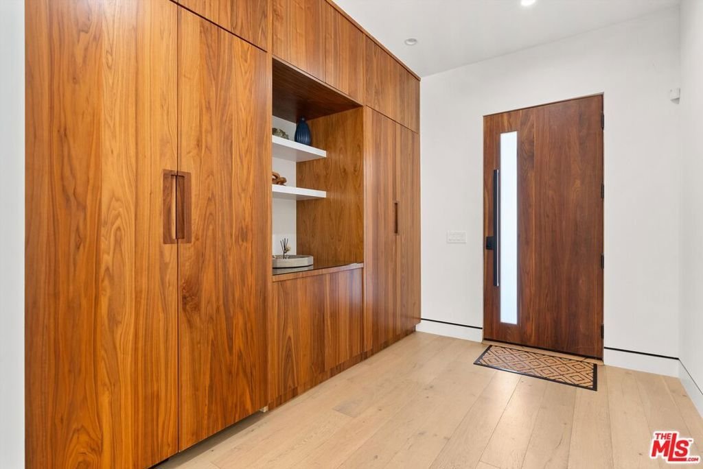 House in Los Angeles, California, United States 2 - 18481216