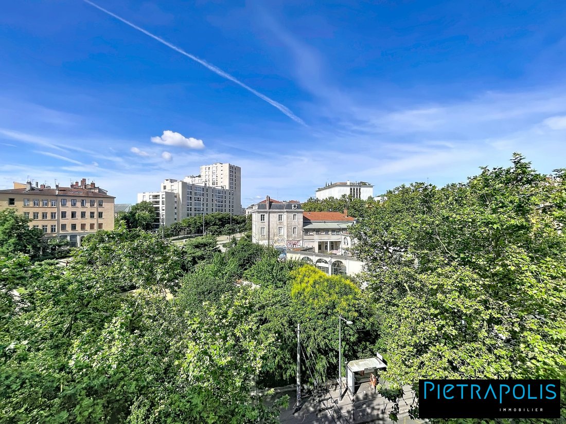 Apartment in Croix Rousse-Gros Caillou, Lyon 4e Arrondissement, Lyon 2 - 18480999