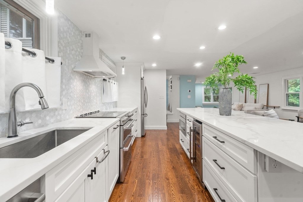 House in Needham, Massachusetts, United States 2 - 18480744