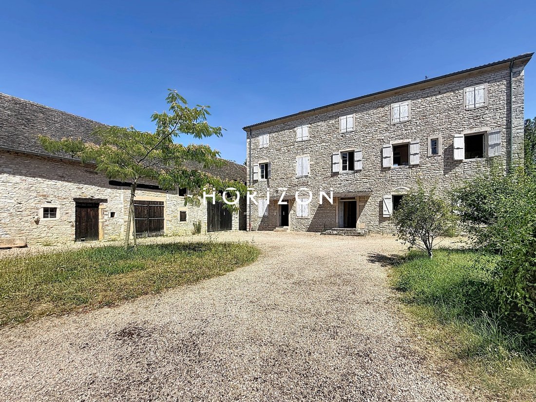 House in Centre Ville, Tournus, France 1 - 18480812