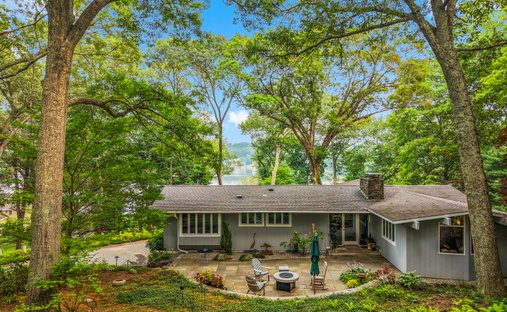 House in Essex, Connecticut, United States 1