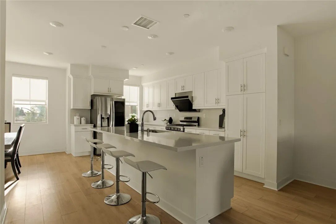 Condo in Cypress, California, United States 5 - 18481444