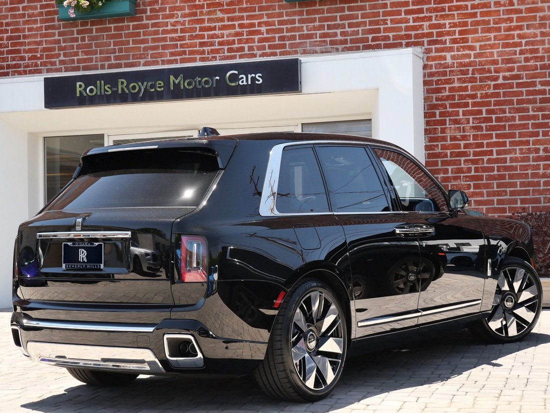 Suv in Beverly Hills, CA, United States 2 - 18481259
