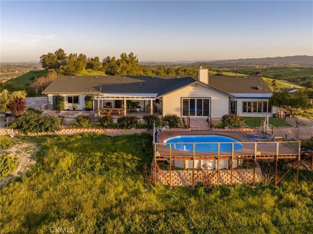 Paso Robles, California, United States 1 - 18481404