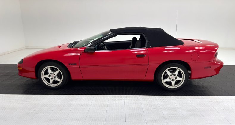 Cabriolet in Morgantown, United States 3 - 18481244