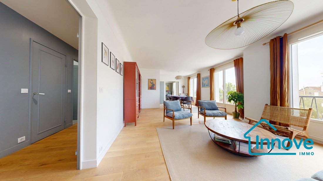 Apartment in Domaine National du Château, Versailles, France 2 - 18441816
