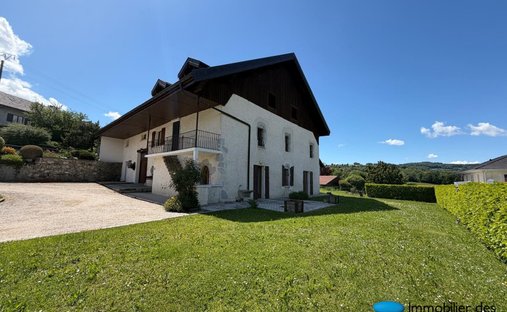 House in Sud, La Roche-sur-Foron, France 1