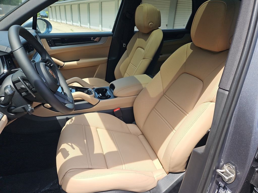 Suv in Stratham, NH, United States 5 - 18316502