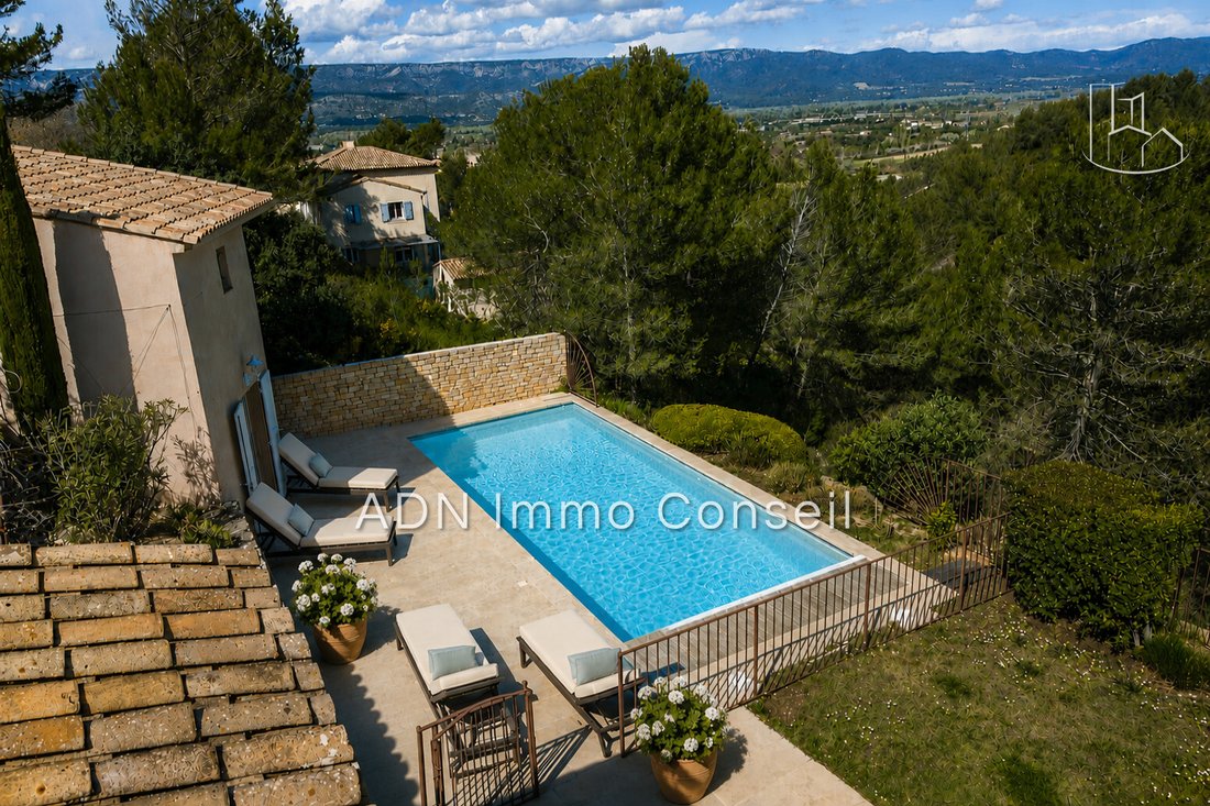 Villa in Mallemort, Provence-Alpes-Côte d'Azur, France 1 - 15972493