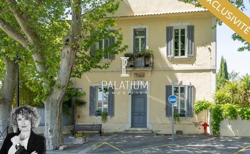 Villa in Grans, Provence-Alpes-Côte d'Azur, France 1