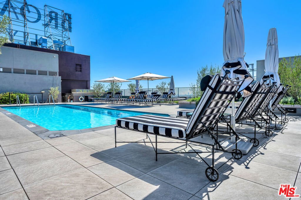 House in Los Angeles, California, United States 2 - 18481218