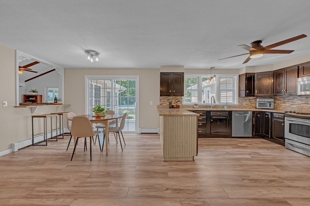 House in Holden, Massachusetts, United States 4 - 18481539