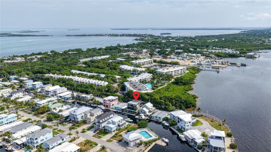 House in Key Colony Beach, Florida, United States 2 - 18366128