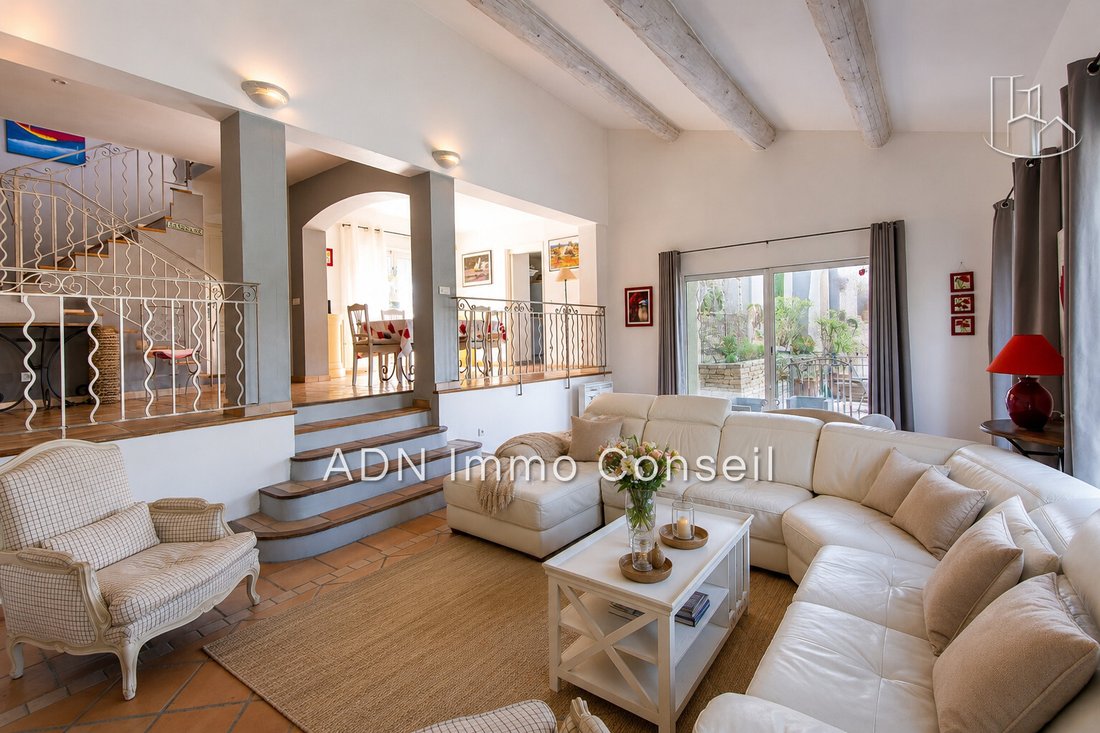 Villa in Mallemort, Provence-Alpes-Côte d'Azur, France 4 - 15972493