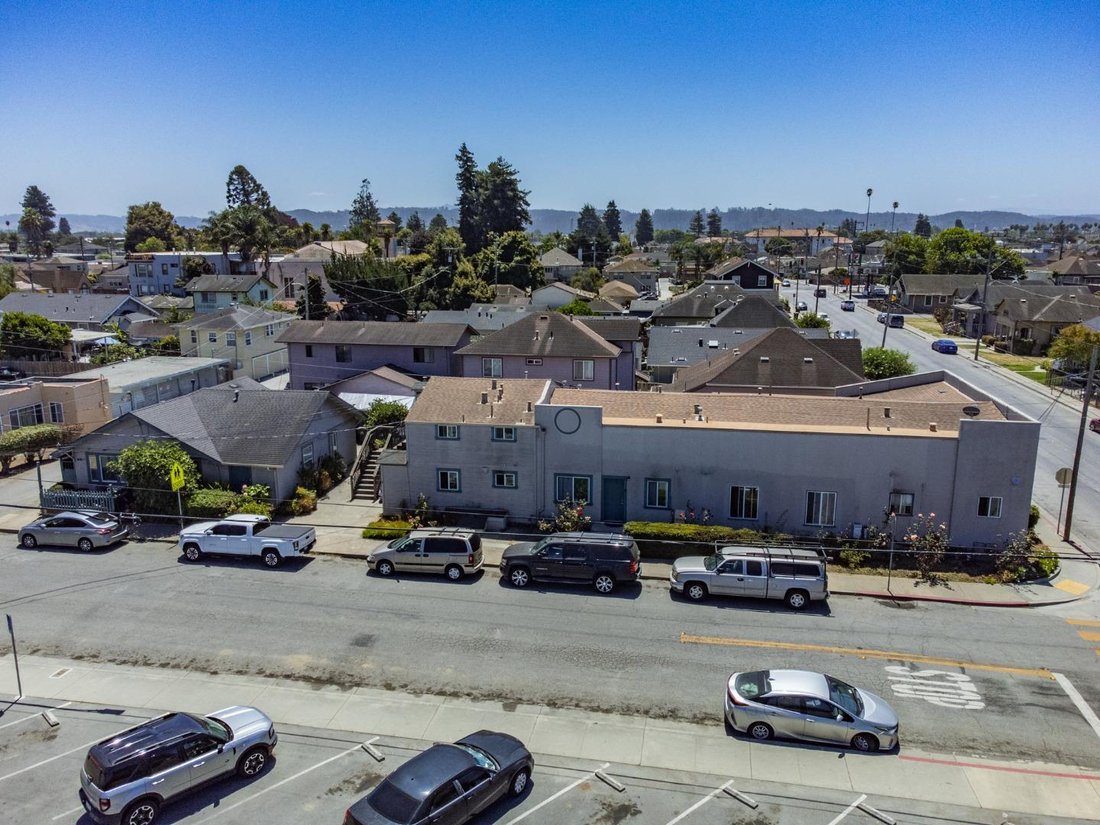 Watsonville, California, United States 4 - 18481283