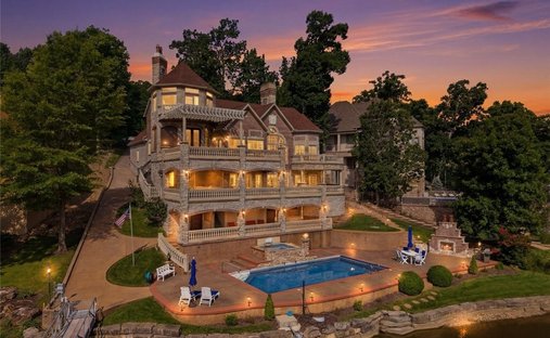 House in Sunrise Beach, Missouri, United States 1