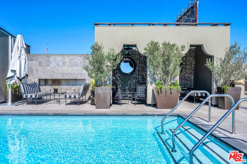 House in Los Angeles, California, United States 3 - 18481218