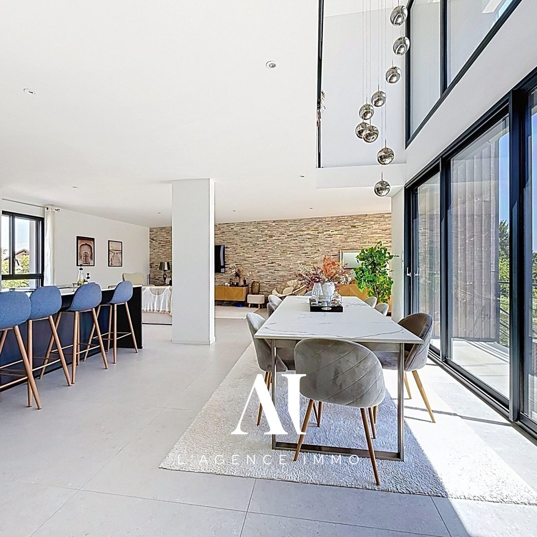 House in Divonne-les-Bains, Auvergne-Rhône-Alpes, France 1 - 18480859