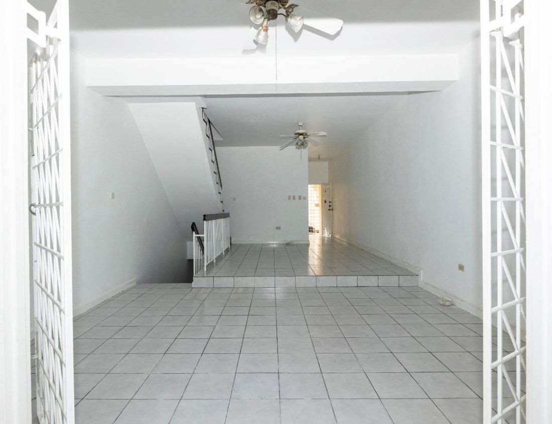 House in Kingston 8, Jamaica 4 - 18480662