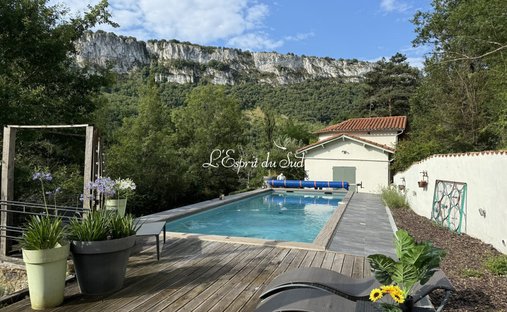 House in Saint-Antonin-Noble-Val, Occitania, France 1