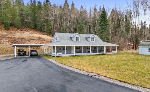 House in Pinehurst, Idaho, United States 1