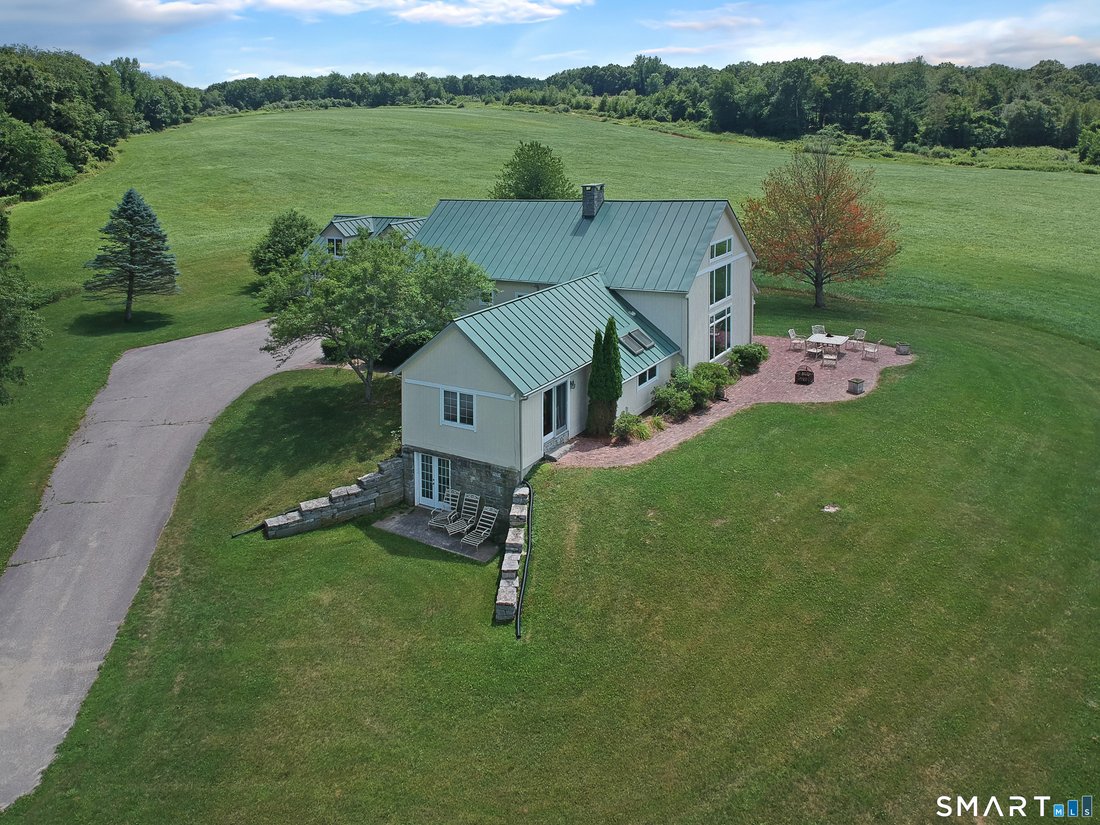 House in Franklin, Connecticut, United States 3 - 18481077