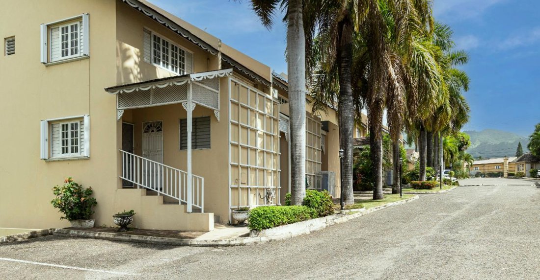 House in Kingston 8, Jamaica 2 - 18480662