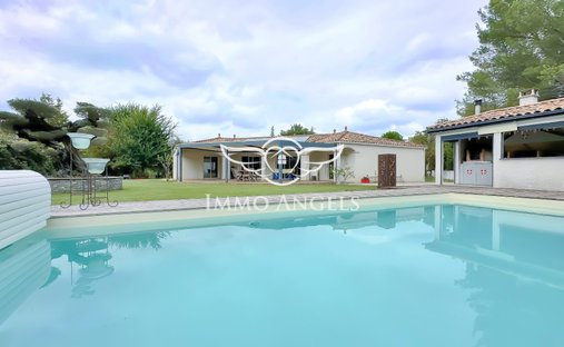 House in Saint-Vincent-de-Barbeyrargues, Occitania, France 1