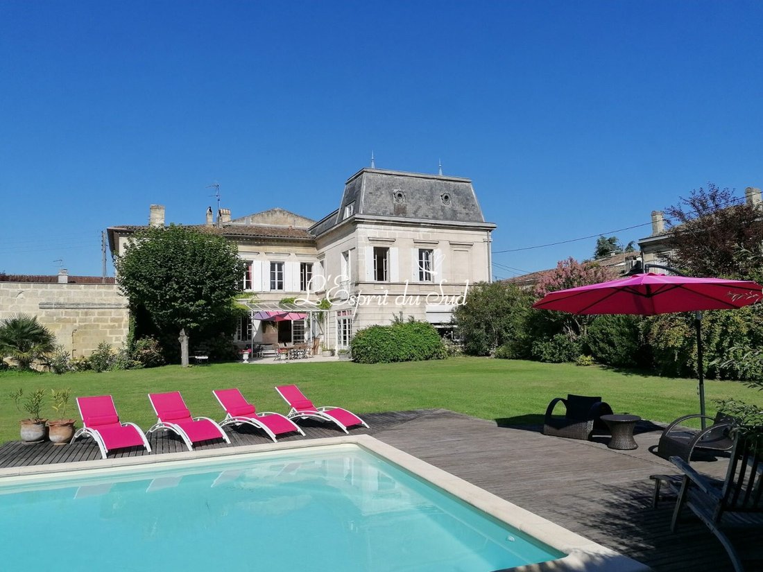 House in Libourne, Nouvelle-Aquitaine, France 1 - 17432863