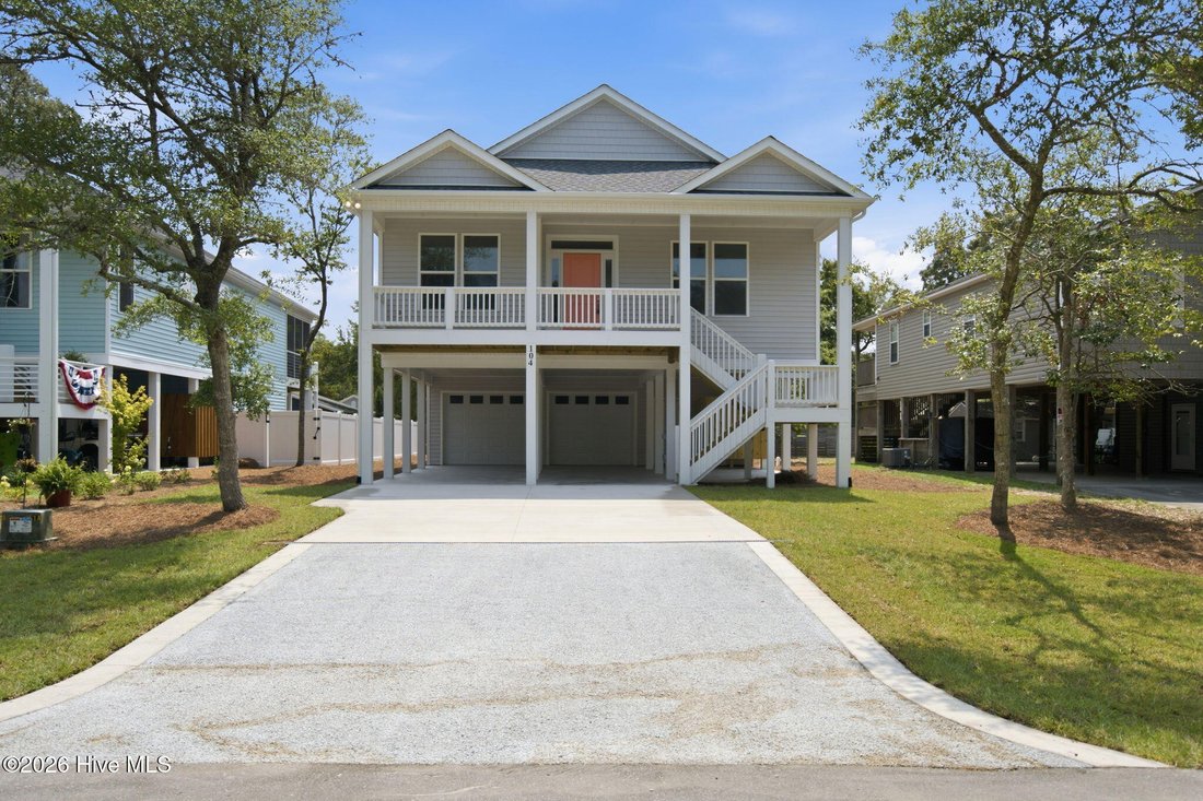 House in Oak Island, North Carolina, United States 2 - 18158861