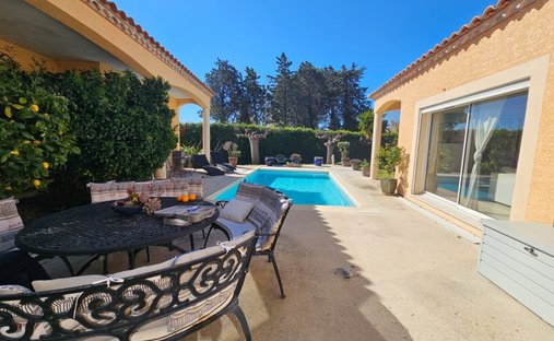Villa in Bouzigues, Occitania, France 1