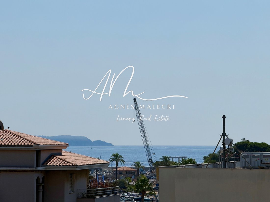Apartment in Nord, Cavalaire-sur-Mer, France 1 - 18327773