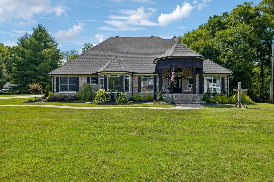 House in Brush Creek, Tennessee, United States 1 - 18481345