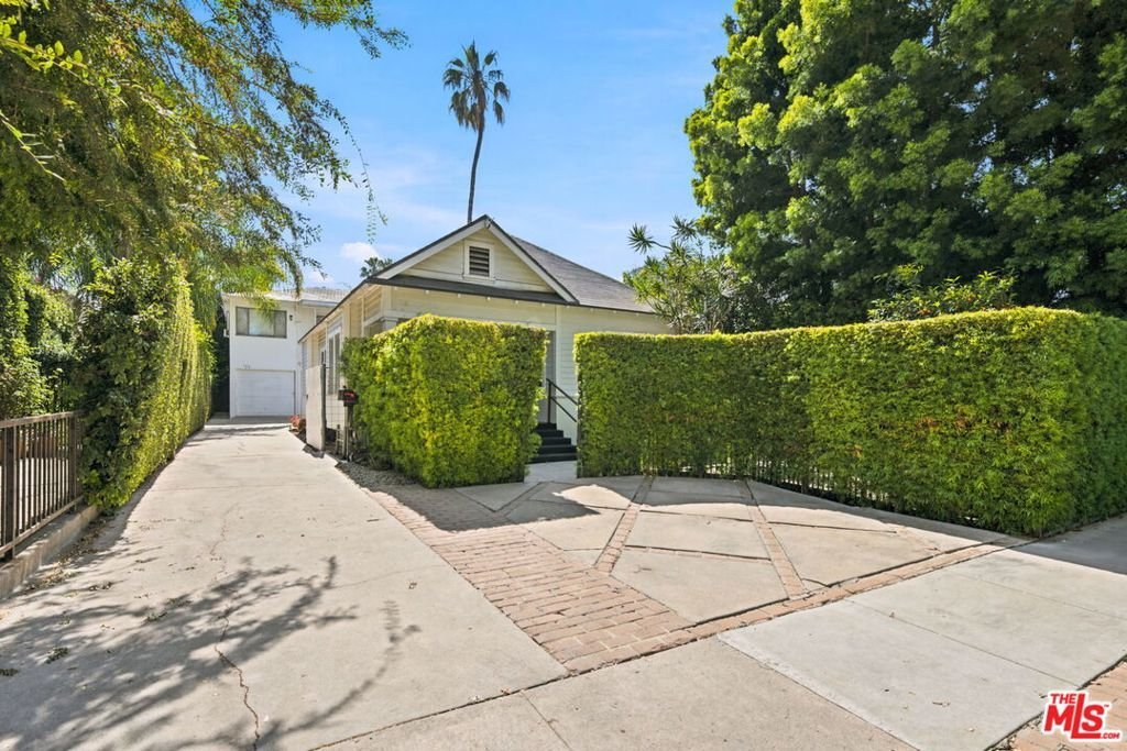 West Hollywood, California, United States 1 - 18481208