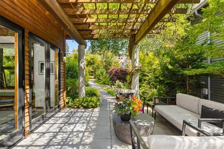 House in Bainbridge Island, Washington, United States 4 - 18480944