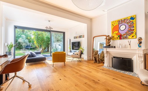 Apartment in Hôtel de Ville-Quinconce-Saint Seurin-Fondaudège, Bordeaux, France 1