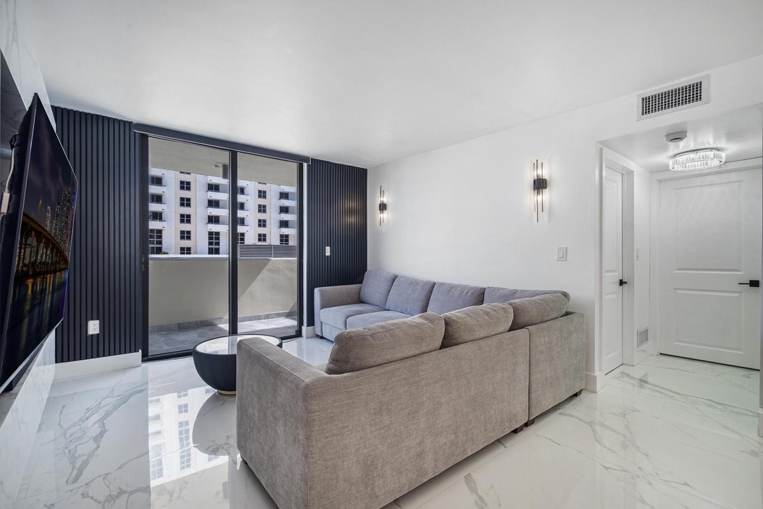 Condo in Miami Beach, Florida, United States 1 - 18480670