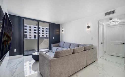Condo in Miami Beach, Florida, United States 1